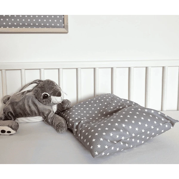 BabyDorm Kissen Jonna Grau Mit Weißen Sterne – Bild 4