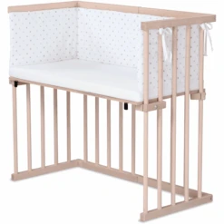 Dreamgood Beistellbett Buche Natur | Matratze Prime | Nestchen, Off-white Sternemix Caramel/platin